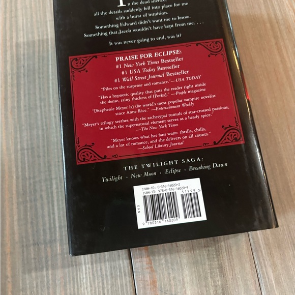 Twilight Series Books 2 Hardcover and 2 paperback - Picture 6 of 10